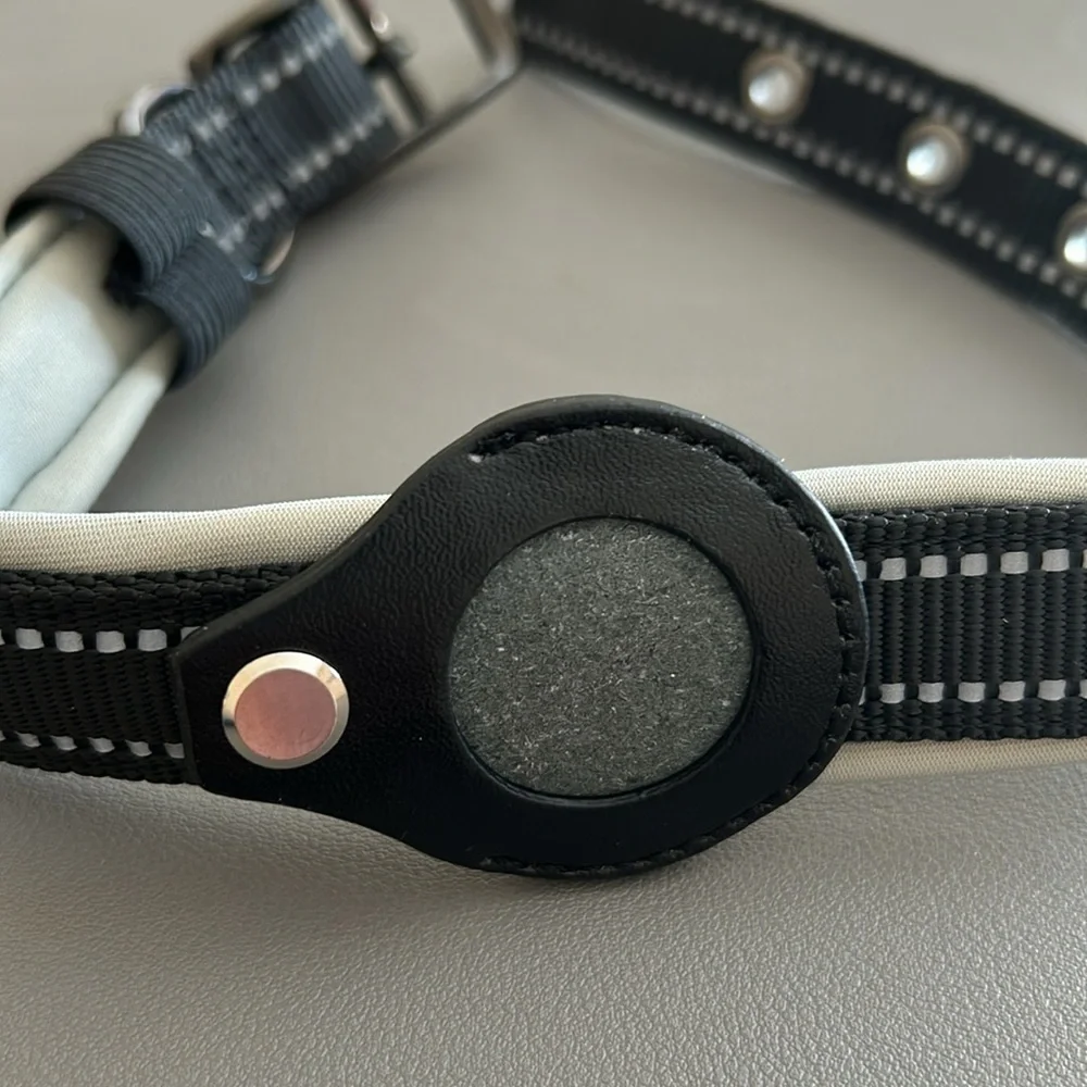 Reflective Heavy Duty Padded Apple Air Tag Dog Collar / SMALL / BRAND NEW